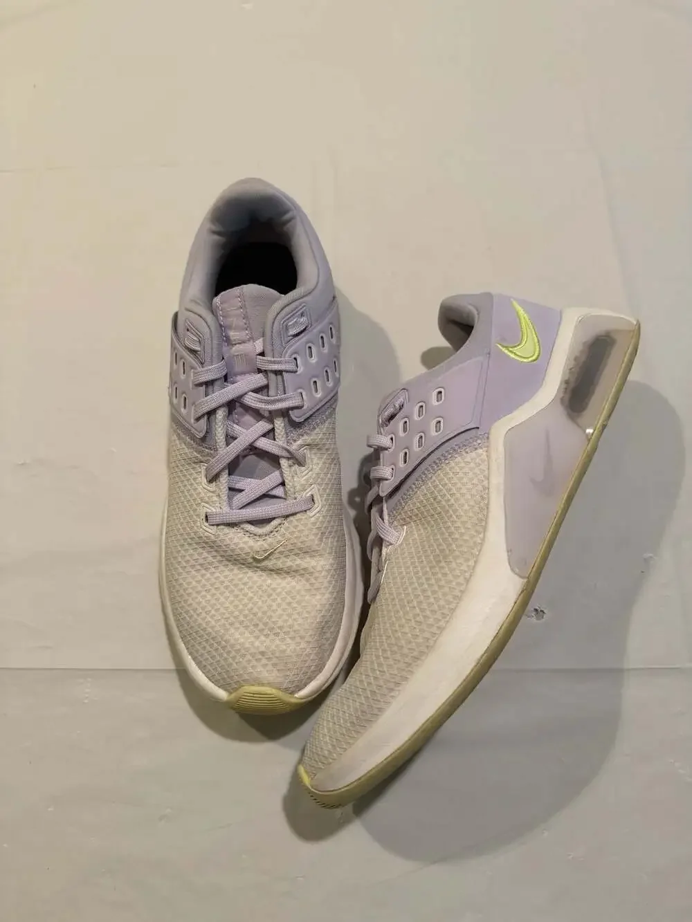 Nike Women's Air Max Bella TR 4 Training Shoes  9.5 womens
